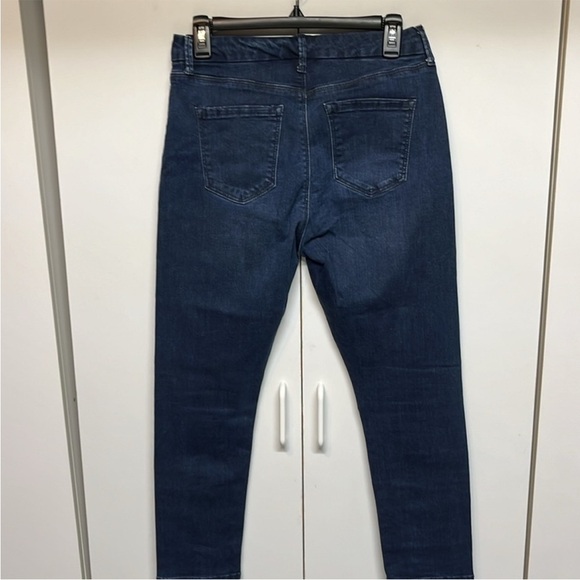 Bandolino Smooth Operator Blue Jeans - Picture 5 of 11